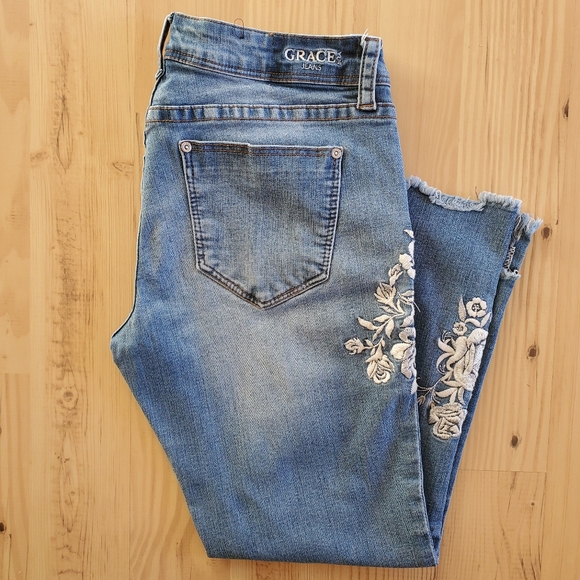 Grace in LA Denim - Grace Women's Cropped Flare Jeans